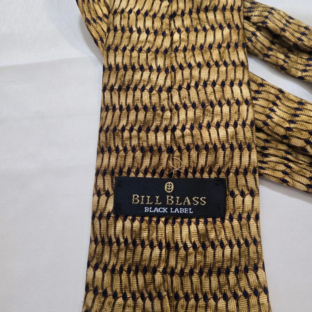 Bill Blass‎ Black Label Silk Tie Gold Navy Geometric Pattern